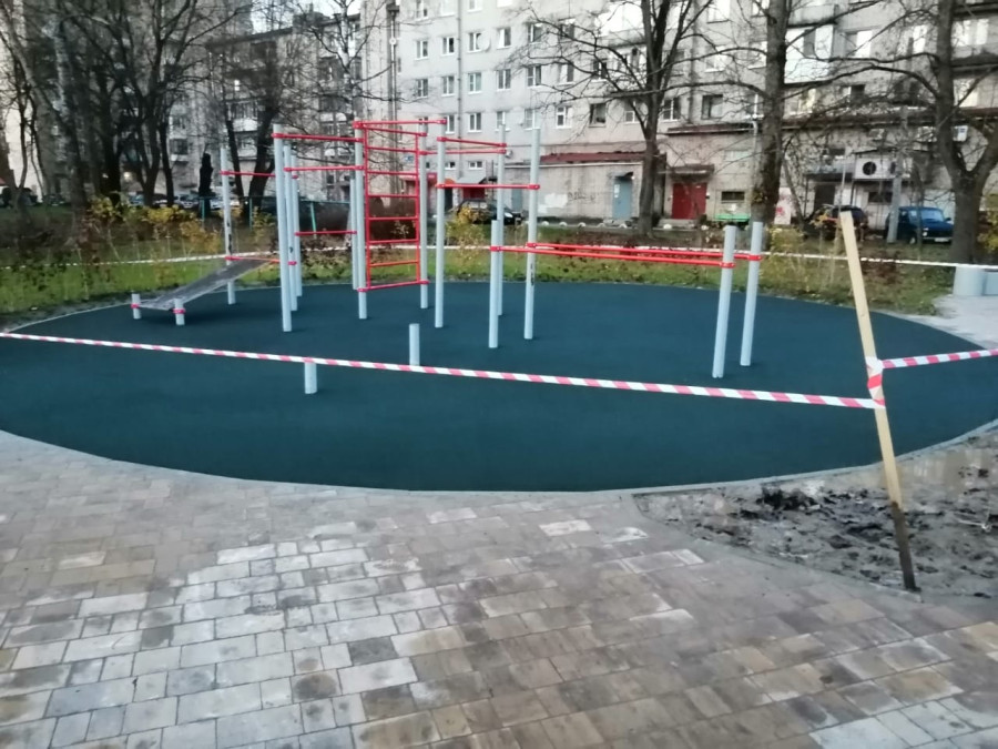 Благоустройство территории между д. 7 по пр. Победы и д. 1, 3 по пер. Школьному, г. Кириши - undefined